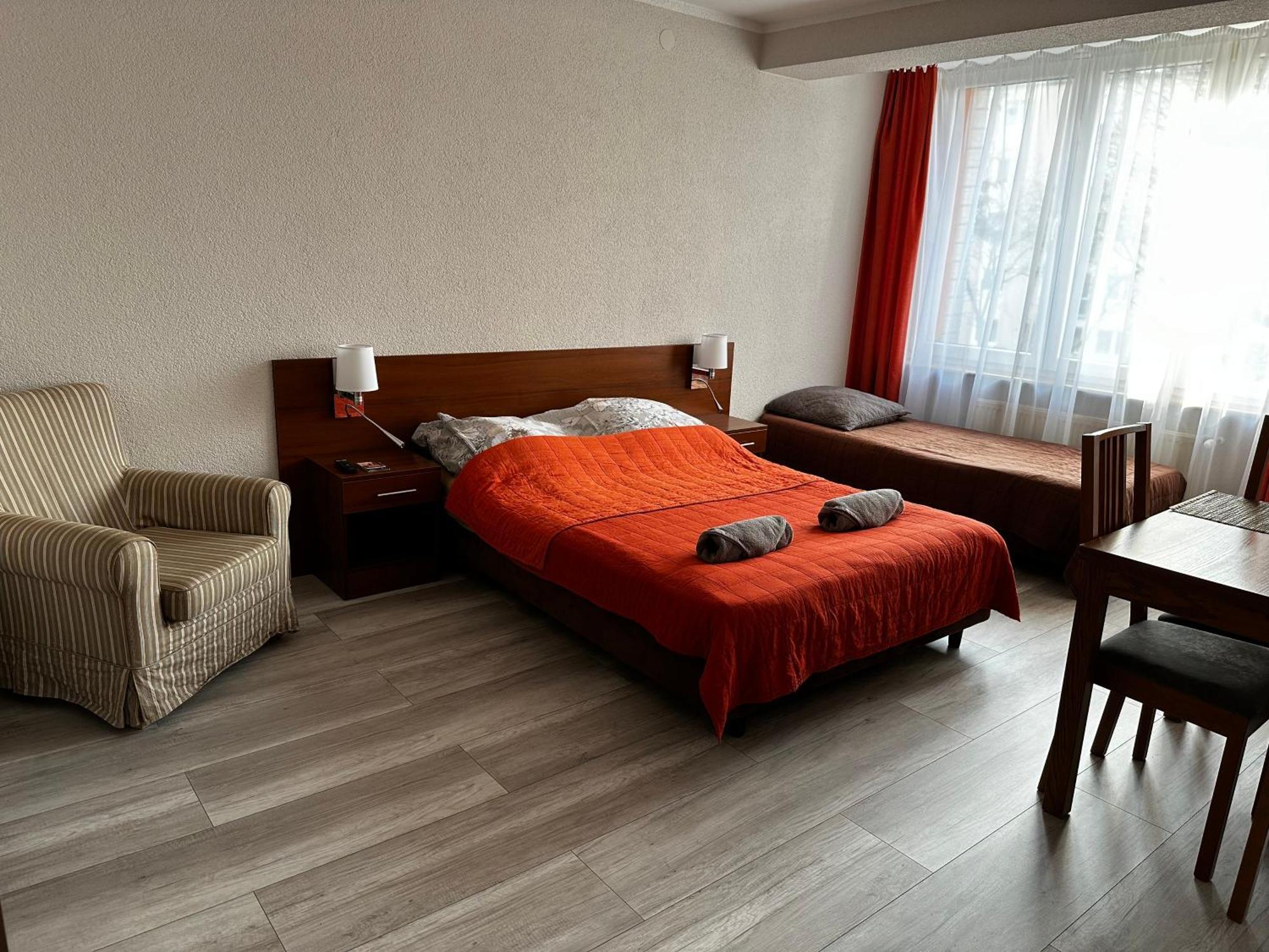 Kompleks Apartament-Serwis Краков Экстерьер фото