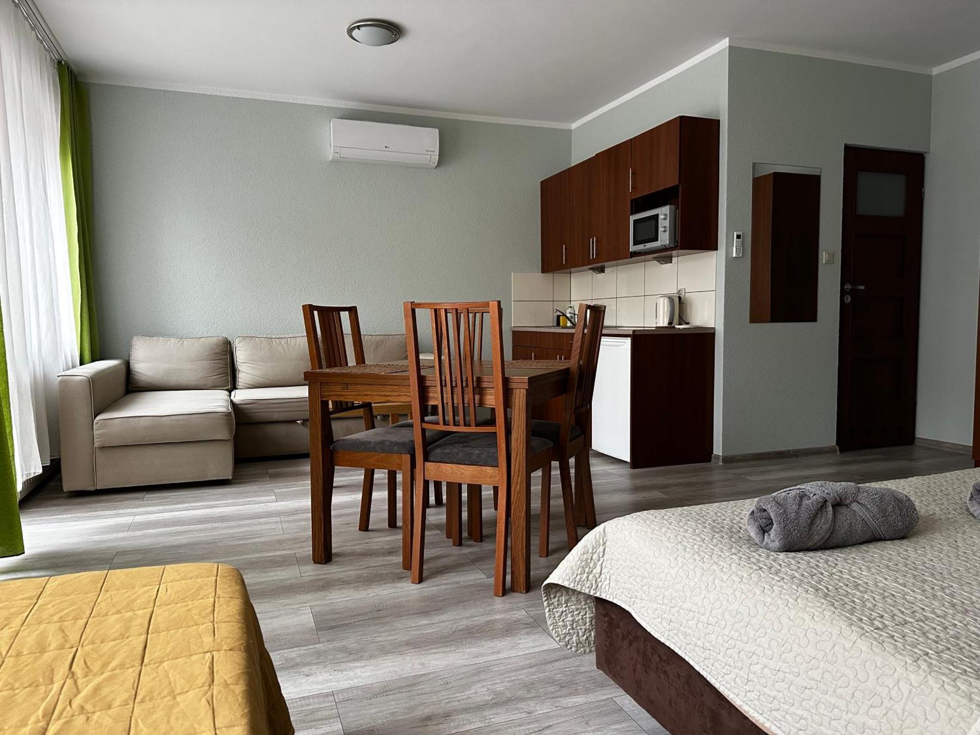 Kompleks Apartament-Serwis Краков Экстерьер фото